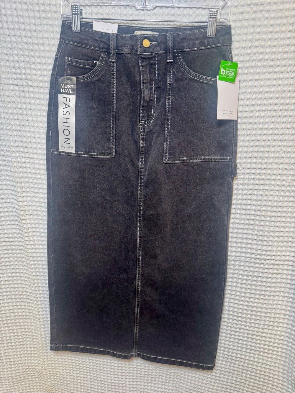 NWT Love, Fire High Rise Carpenter Maxi Skirt. Size 4 Black Denim Slit Skirt